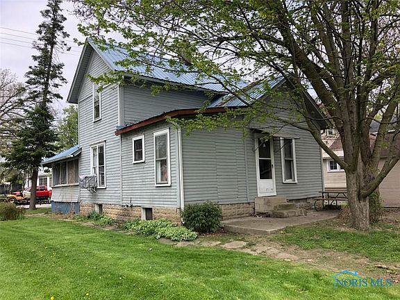 2nd image of 408 E Maple St