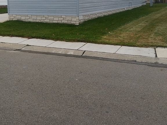 3rd image of 46311 Dorchester Dr