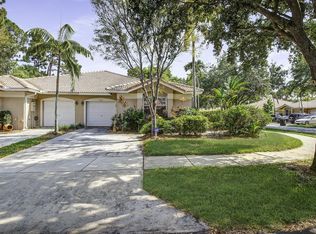2568 N Coral Trace Cir, Delray Beach, FL 33445