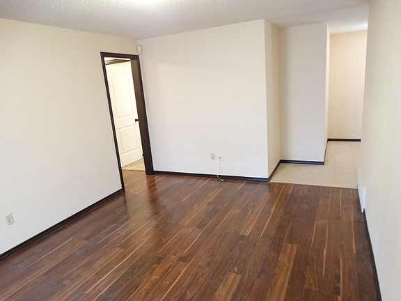 3rd image of 3531 Hillside Dr
