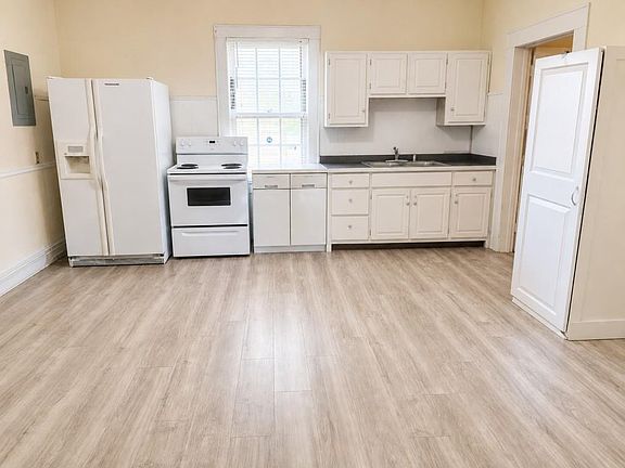 4th image of 4512 Thomasville Dr