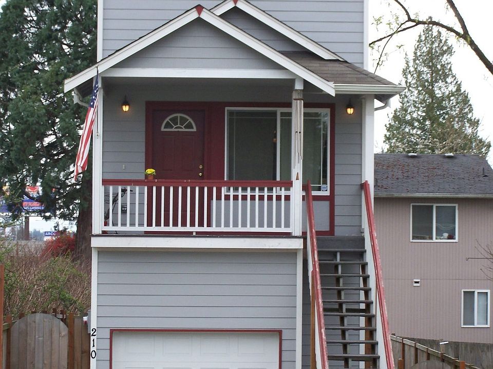 Great investment...close to PLU!
