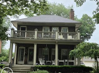 636 Neff Rd, Grosse Pointe, MI 48230