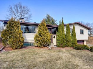 5640 Riveredge Rd, Waunakee, WI 53597