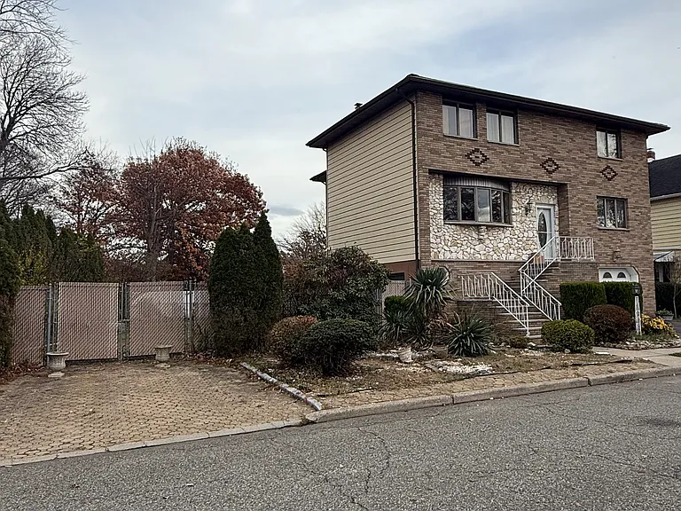 Full house with Huge backyard