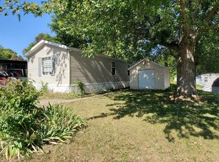 50 Castle Hill Dr, Roanoke, IN 46783