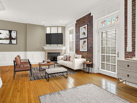 3rd image of 5757 Lawton Loop E Dr APT 1