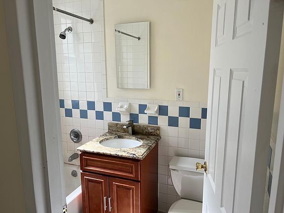 3rd image of 789 Belmont Ave Floor 3