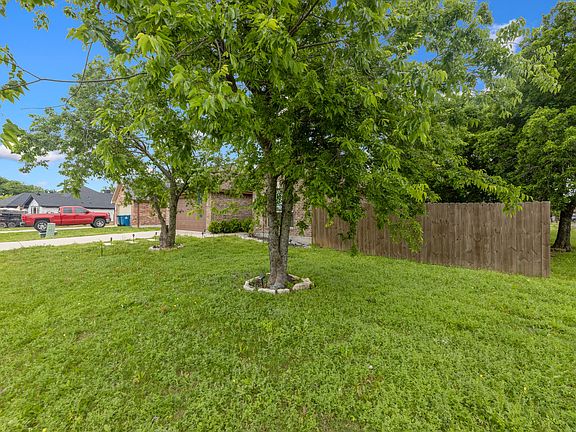 4th image of 107 Virginia Dr