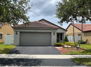 1556 N Mira Vista Cir, Weston, FL 33327