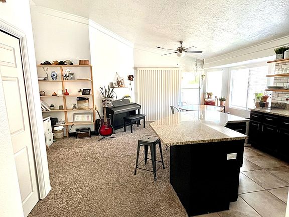 3rd image of 710 S Indian Hills Dr