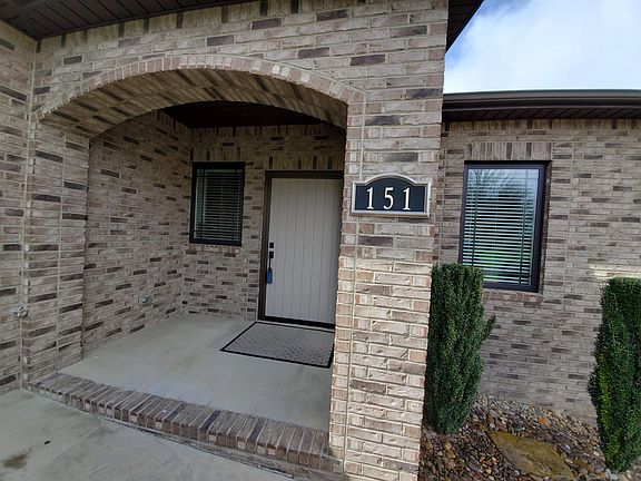 4th image of 151 Skyland Cir