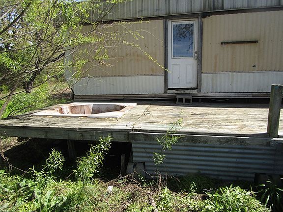 3rd image of 1246 County Road 4129