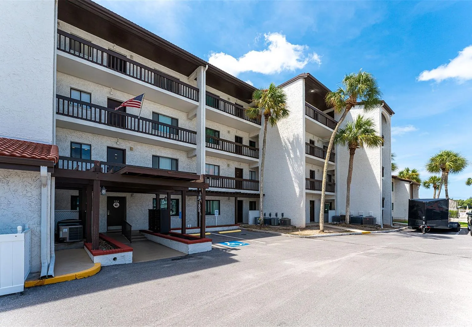 2 bed, 1016 sqft, $2,395 — Photo 1