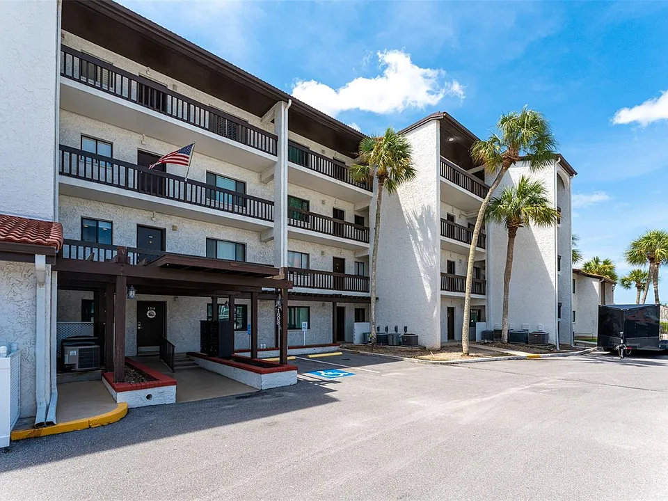 1608 Stickney Point Rd #1608-204