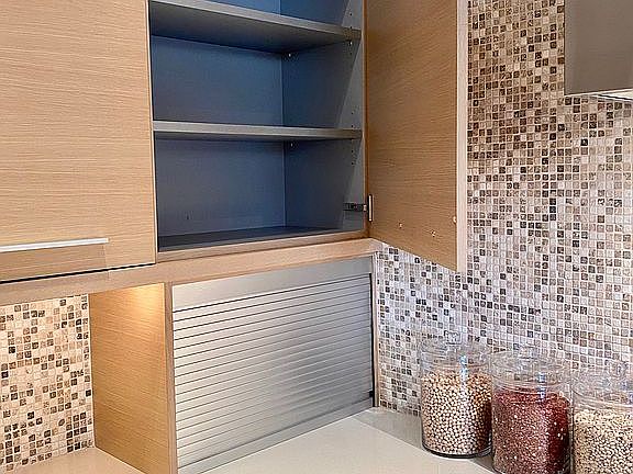 High End Custom Cabinets
