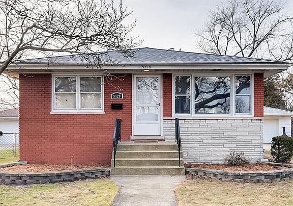 2nd image of 9728 S Mansfield Ave