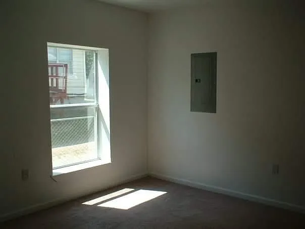 302 W Maple Ave #A — Photo 4