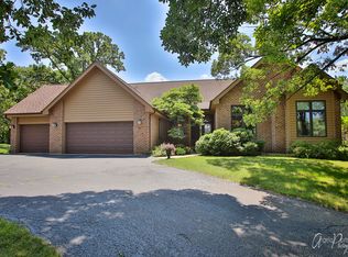 2219 N Elmkirk Park, McHenry, IL 60051