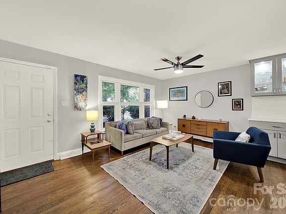 3rd image of 7439 Watercrest Rd