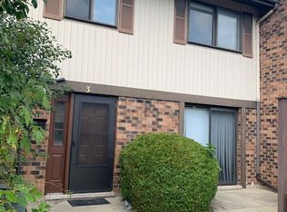 3 Tower Ct, Downers Grove, IL 60516