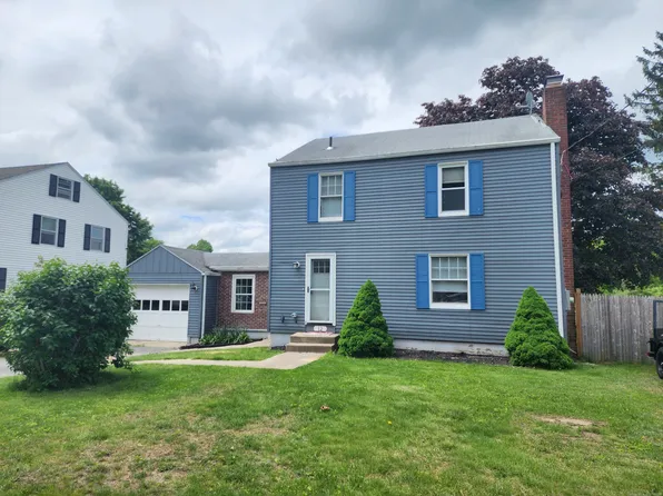 12 Flyers Drive, Norwich, CT 06360