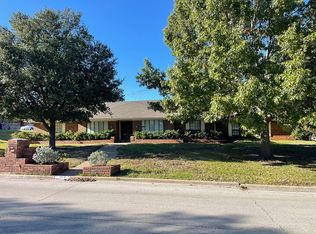 1925 Shari Ln, Garland, TX 75043