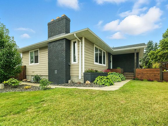 5th image of 6203 93rd Ave NW