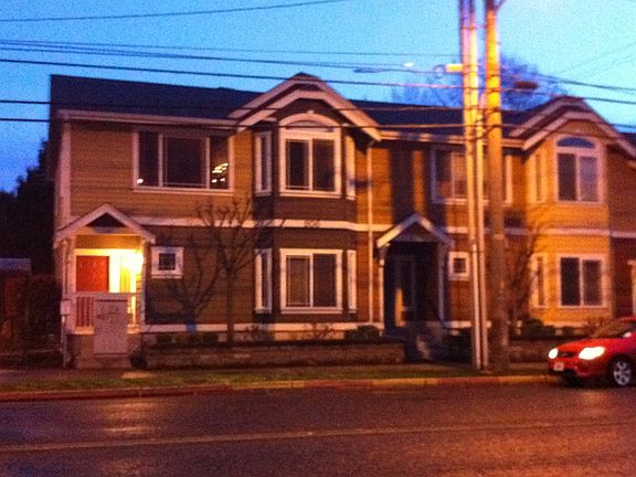 2nd image of 906 6th Ave APT A