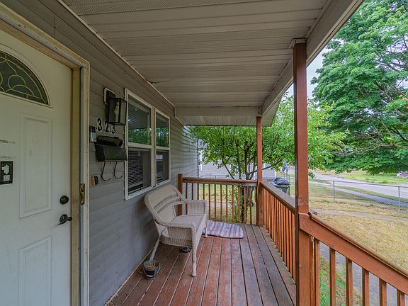 5th image of 323 W Grand Ave