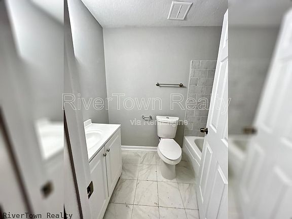 5th image of 3355 Fairbanks St