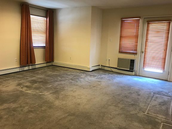 3rd image of 239 Orchard St #3B