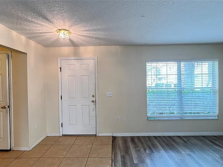 216 Verdi St — Photo 8