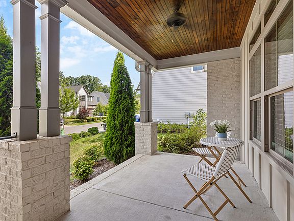 3rd image of 555 Alston Dr