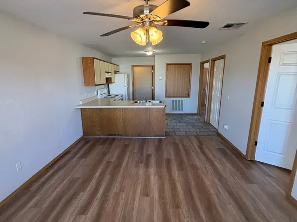 201 S Baggett St, Prairie Grove, AR 72753