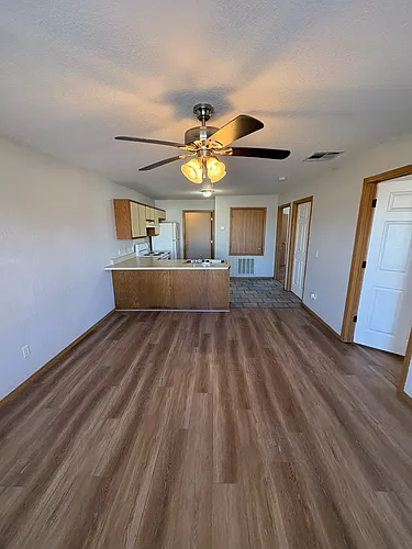 201 S Baggett St Photo 1