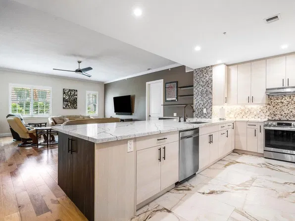 200 NE 2nd Avenue #209, Delray Beach, FL 33444