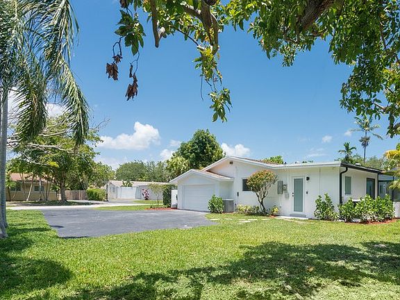 2nd image of 8400 SW 158th St