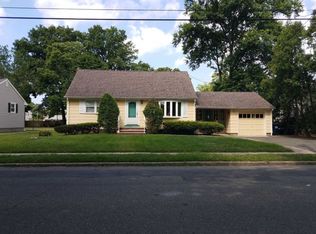 1402 Redwood Dr, Piscataway, NJ