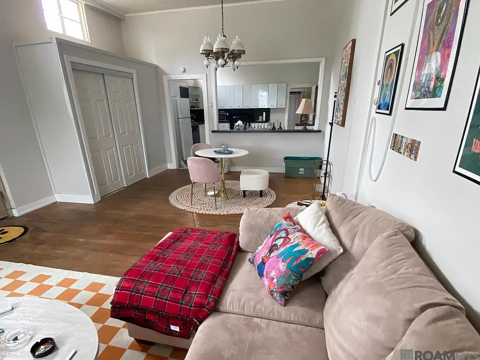 659 W Main St #7