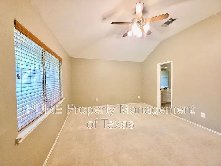 1604 Copperhead Cv — Photo 15