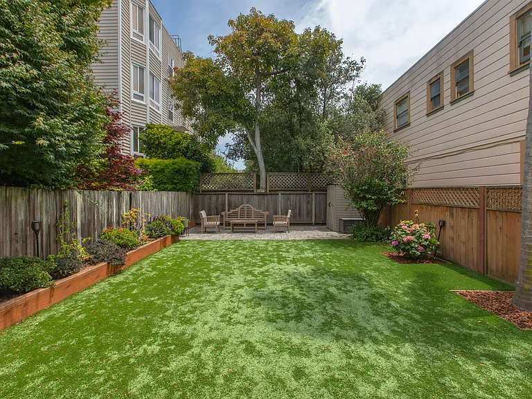 3136 Broderick St #2 — Photo 7