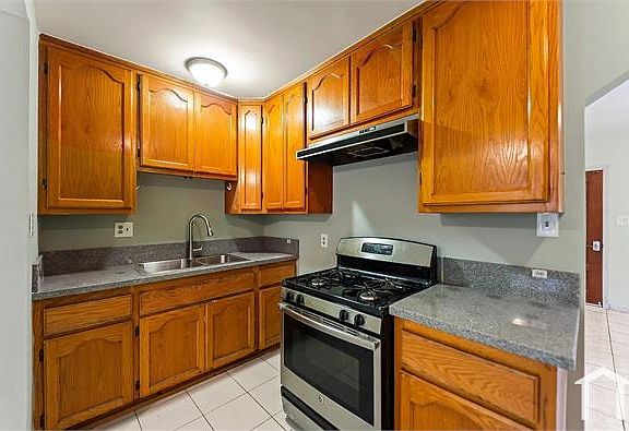 4th image of 6297 N Orizaba Ave