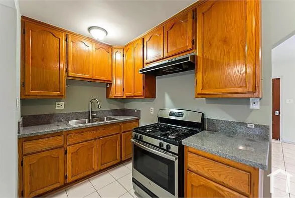 6297 N Orizaba Ave — Photo 4