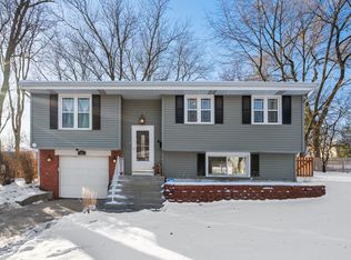 522 Dartmouth Ln, Schaumburg, IL 60193