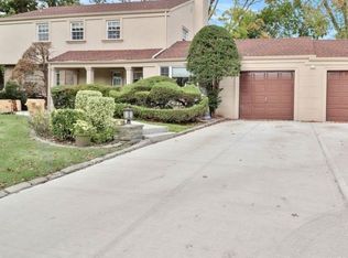 2 Ridge Rd, Albertson, NY 11507