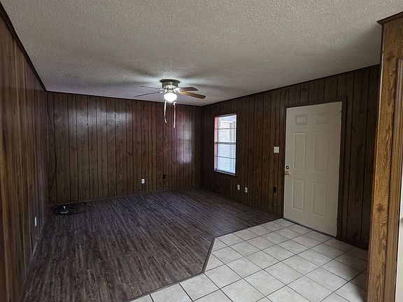 3rd image of 702 E 11th St #704