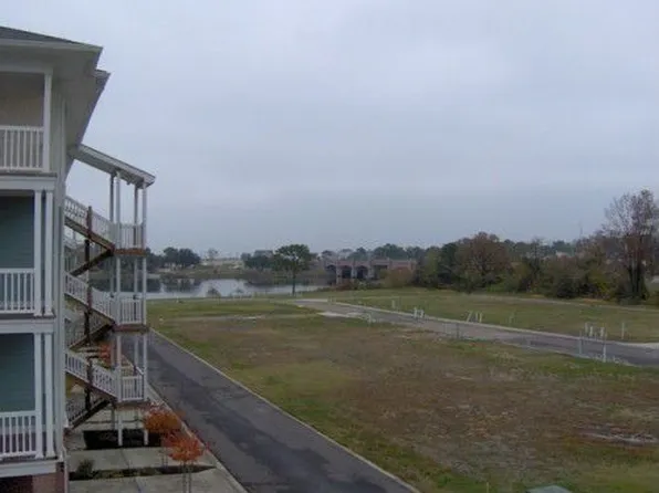 8262 N View Blvd, Norfolk, VA 23518