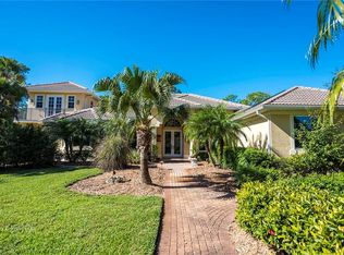 385 7th St SW, Naples, FL 34117