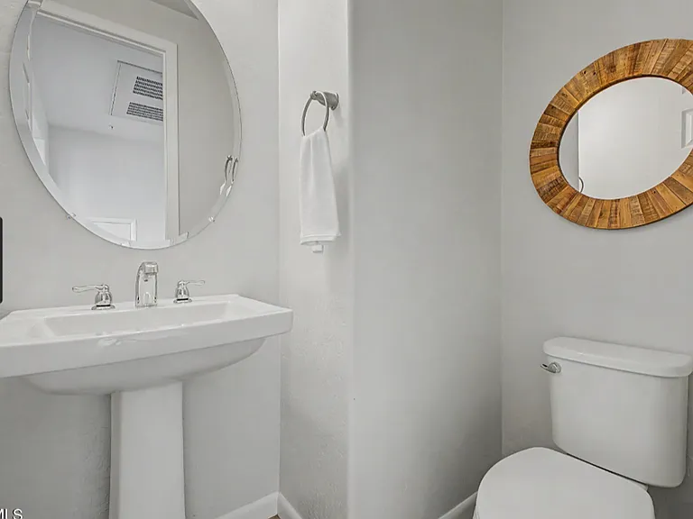 2090 S Dorsey Ln #1030 — Photo 13